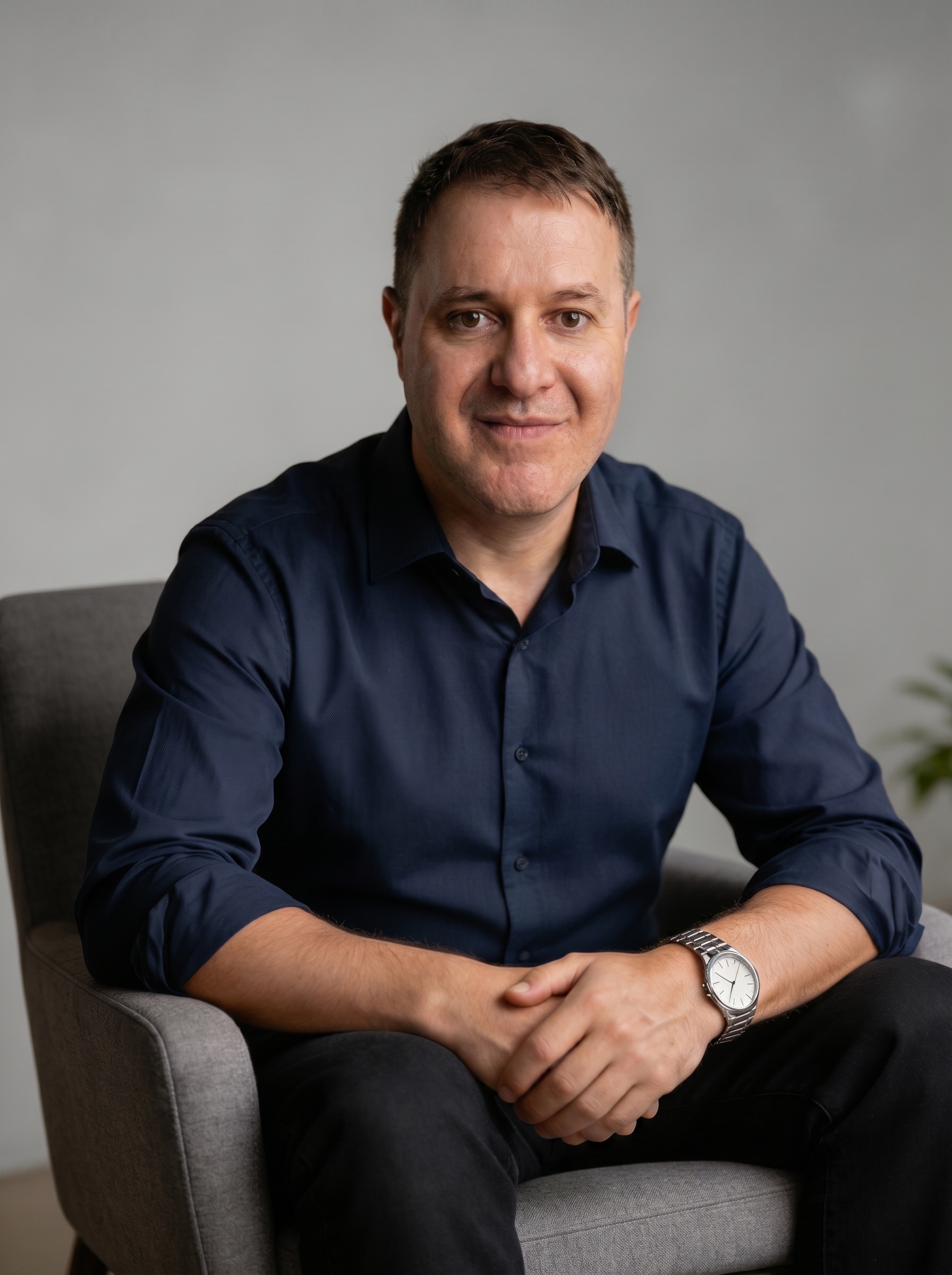 Foto profissional de Paulo Pontes, terapeuta EFT